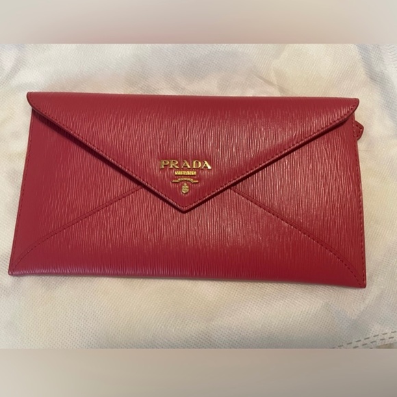 ✨SOLD✨New Prada Leather Envelope Long Wallet / Clutch - Picture 1 of 8